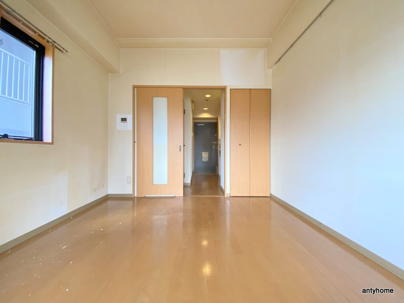 アスティナ天神橋　仲介手数料無料の居間・リビング