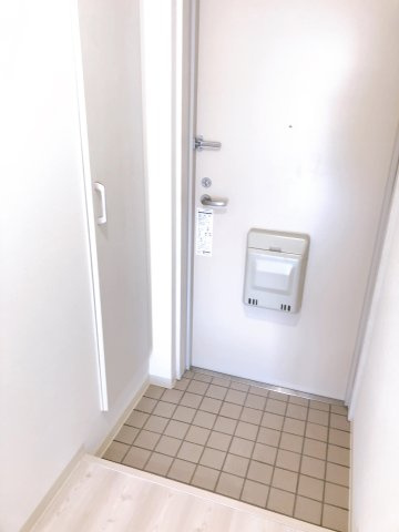 レジデンス利平治の玄関