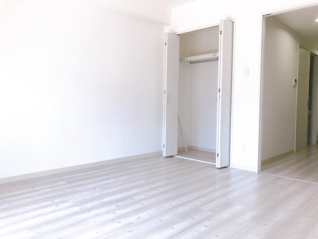 レジデンス利平治の洋室