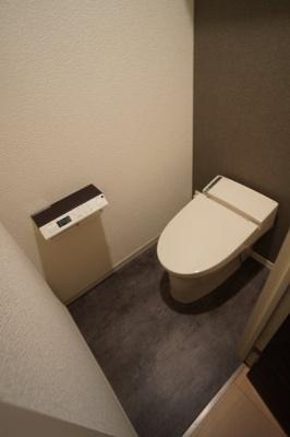 【トイレ】 | スターフィールドⅠ | 暖房洗浄機能付きトイレです