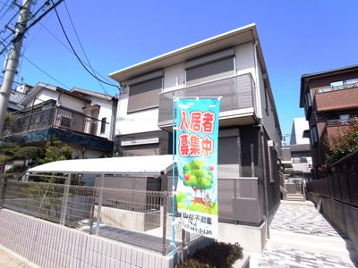 【外観】 | スターフィールドⅠ | 閑静な住宅地に建つ南向きの明るい建物です