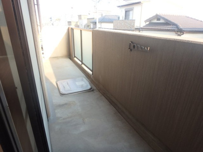 【バルコニー】 | 友伸ハウス | 開放的で明るい空間を演出してくれるバルコニーです