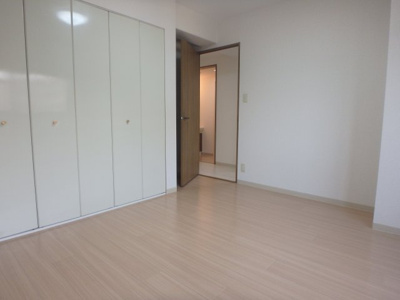 【洋室】 | 友伸ハウス | コンパクトで使いやすい洋室です