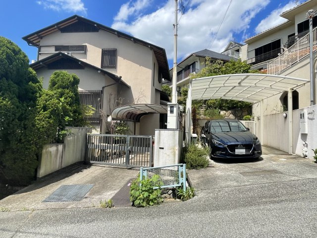 西宮市苦楽園三番町の前面道路含む現地写真