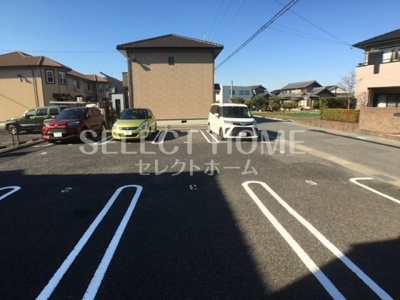 【駐車場】 | ＲｉｖｅｕｒＢ | 駐車場があるので、車を買う予定の方も安心です