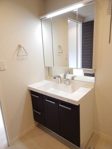 シャーメゾンアメニティ御領Ⅰの独立洗面台