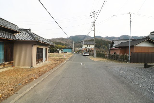 足利市松田町の売地の前面道路含む現地写真