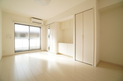 【居間・リビング】 | リブリ・ルームス弁天3-Ⅳ | ※同物件・反転タイプの写真です。