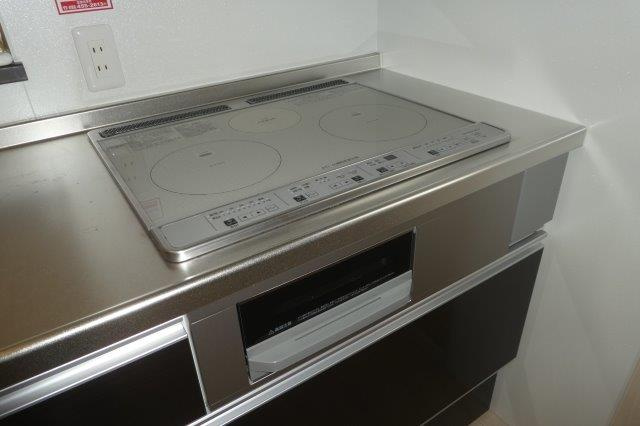 ピゴラーレⅡのキッチン|３口IHコンロ