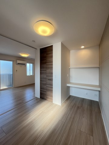 ベアーワンの洋室
