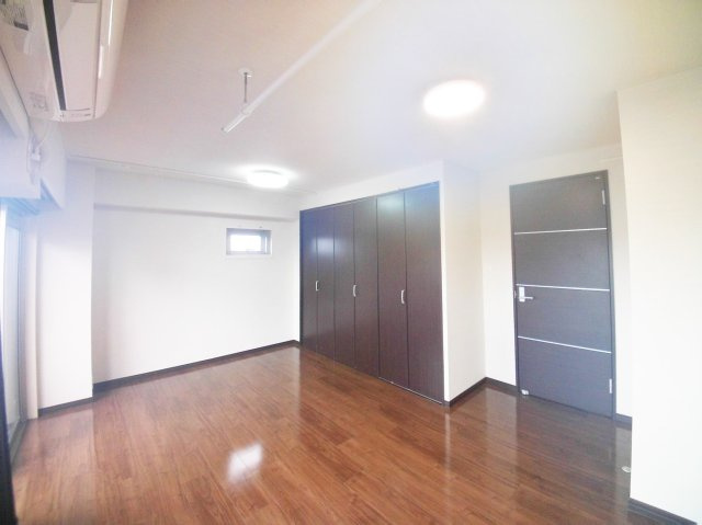 【洋室】 | ヴィラロイヤル文京西片 | 【ヴィラロイヤル文京西片】