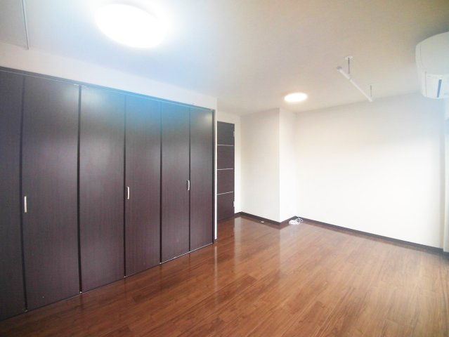 【洋室】 | ヴィラロイヤル文京西片 | 【ヴィラロイヤル文京西片】