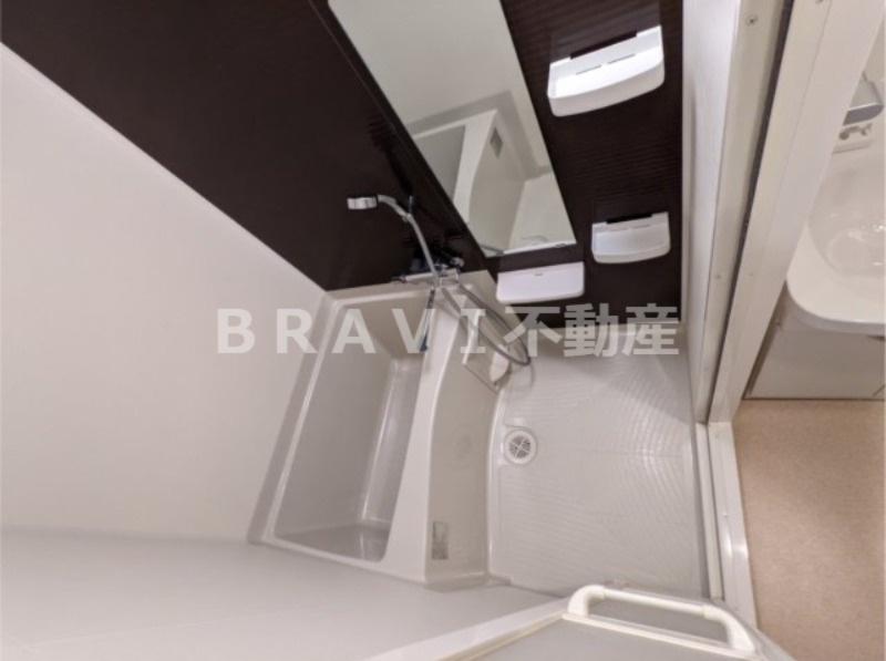 Luxe森之宮 BRAVI不動産の浴室|【Luxe森之宮】シャワーも高級感のあるお風呂です