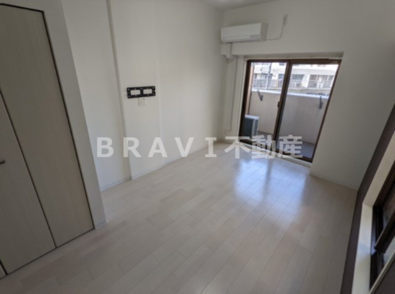 Luxe森之宮 BRAVI不動産の洋室|【Luxe森之宮】壁掛け