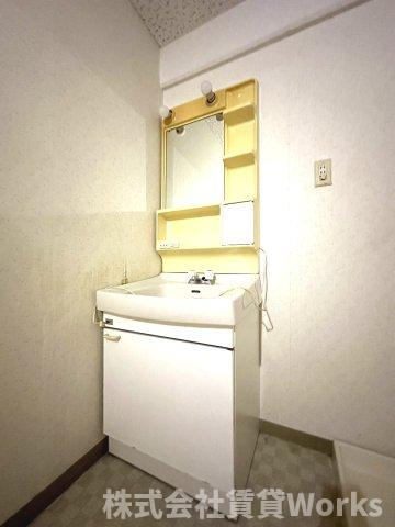 サンライズ松原の洗面所|広い洗面スペース