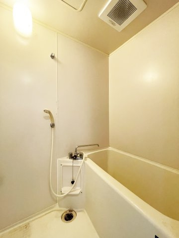 ガーデンヒルズ城南Ⅵの浴室