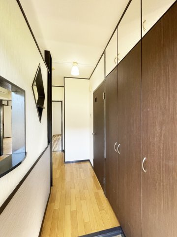 ガーデンヒルズ城南Ⅵの玄関