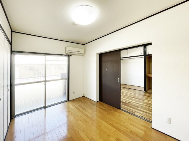 ガーデンヒルズ城南Ⅵの居間・リビング