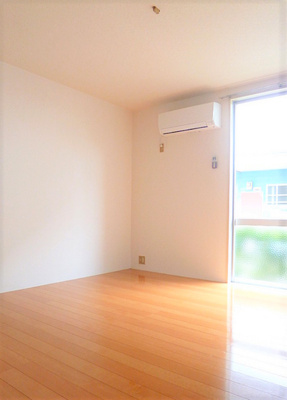 【居間・リビング】 | ウッディーハイツ | ゆったりとした居間です