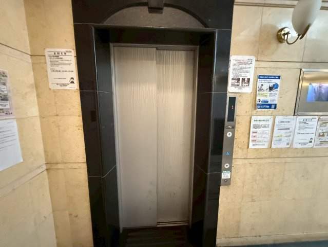 プレサンス名古屋城前のエントランス|プレサンス名古屋城前