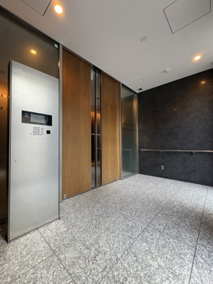 【エントランス】 | KACHIDOKI THE RIVER FRONT | 月額管理料無料！賃貸管理はアブレイズパートナーズにお任せを！