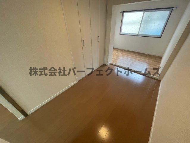 本町テラス　賃貸の居間・リビング|使いやすい居間です