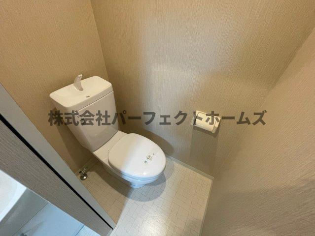 本町テラス　賃貸のトイレ|ゆったりとした空間のトイレです
