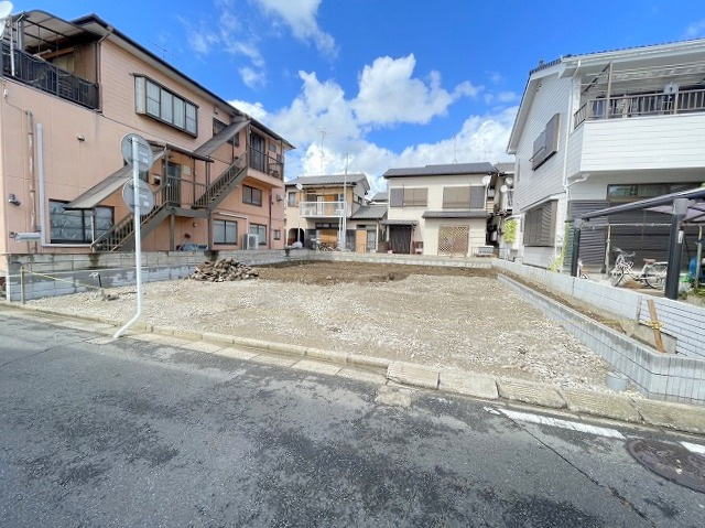 三郷市早稲田8丁目　新築戸建　全1棟の外観|現地の写真になります。