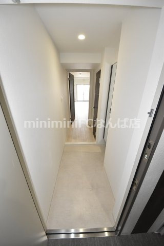 ル・マージュ新町の玄関