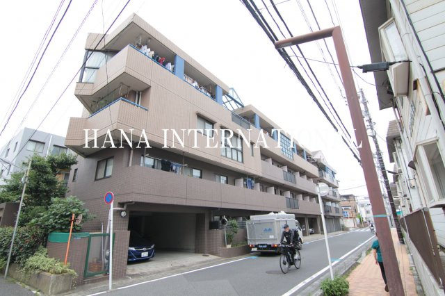 ワイズスクエアⅡの外観