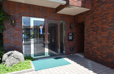 【エントランス】 | グランドールYAMAMOTO | エントランス★