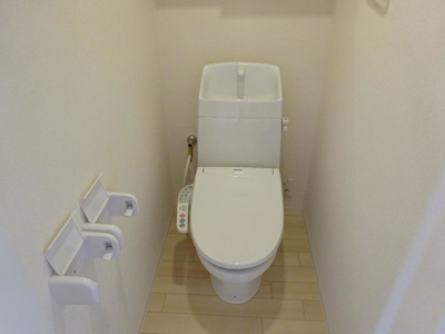 【トイレ】 | ウォーターミル十一番館 | シャワー付トイレ(イメージ)