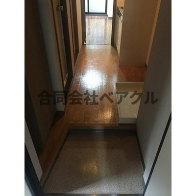 【玄関】 | Raffine御所西 | 明るい玄関です
