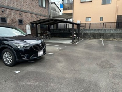 【駐車場】 | Y・サイレントビレッジ久万ノ台　A棟　Ｂ棟