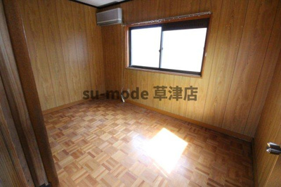 【寝室】 | 大津市里3丁目戸建 | ゆとりの広さです