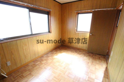 【寝室】 | 大津市里3丁目戸建 | 使い勝手のいい寝室です