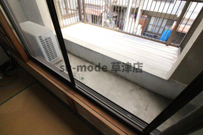 【バルコニー】 | 大津市里3丁目戸建 | バルコニーからの眺めを楽しみながら食事をしませんか