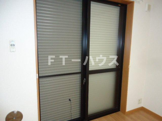 クレシアの内装|シャッター