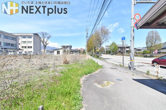 長野県大町市大町　売土地の前面道路含む現地写真