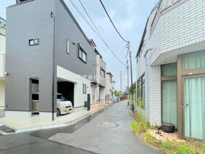 【前面道路含む現地写真】 | 葛飾区青戸３丁目　新築戸建て　全１棟