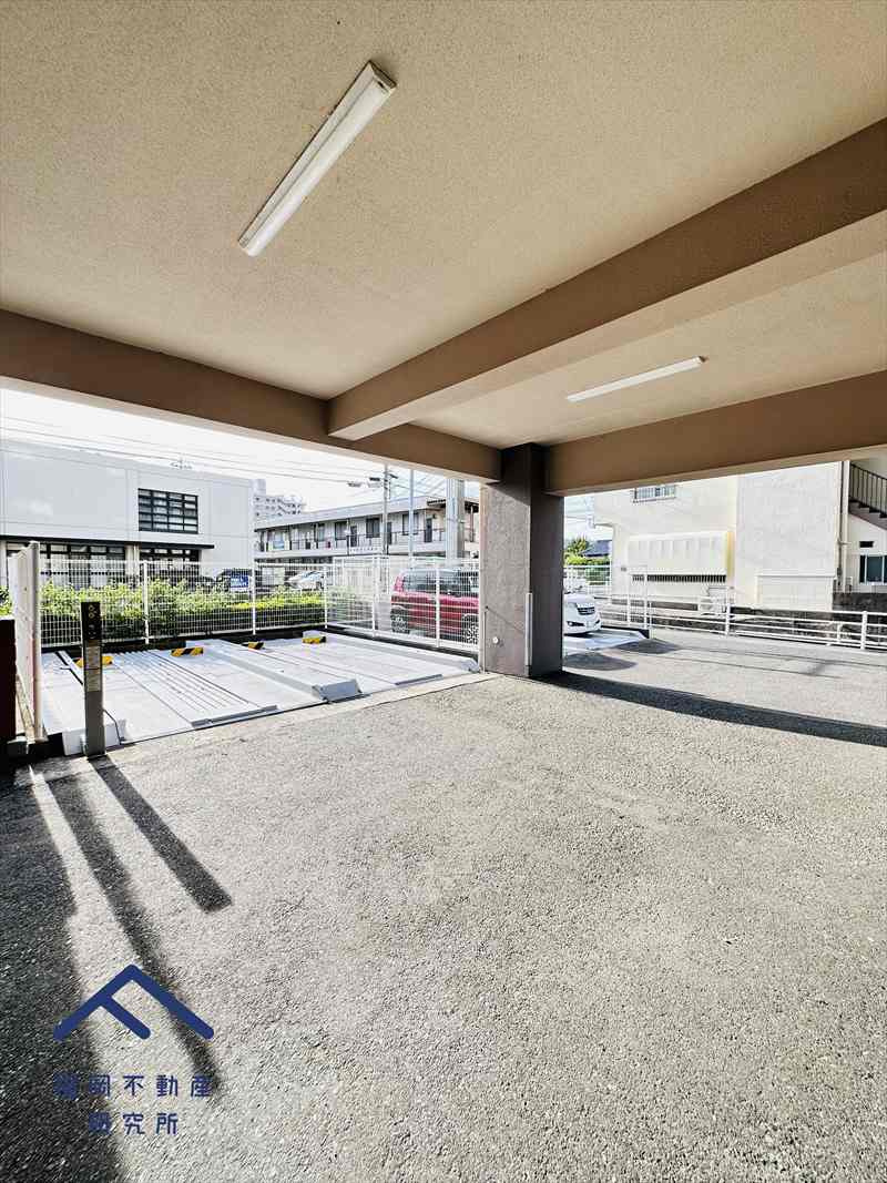 東峰マンション鳥栖2の駐車場