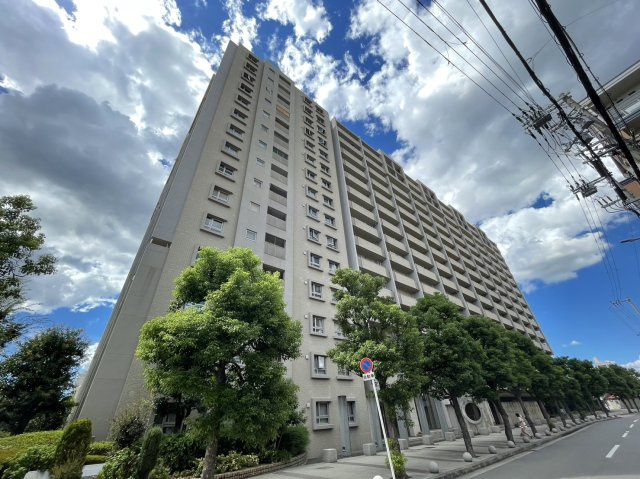 ステイツ城東グランプレイスの外観