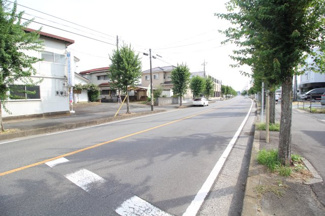 【前面道路含む現地写真】 | 坂戸市花影町　建築条件なし売地　東武東上線『坂戸駅』徒歩13分　【浅羽野小学区】