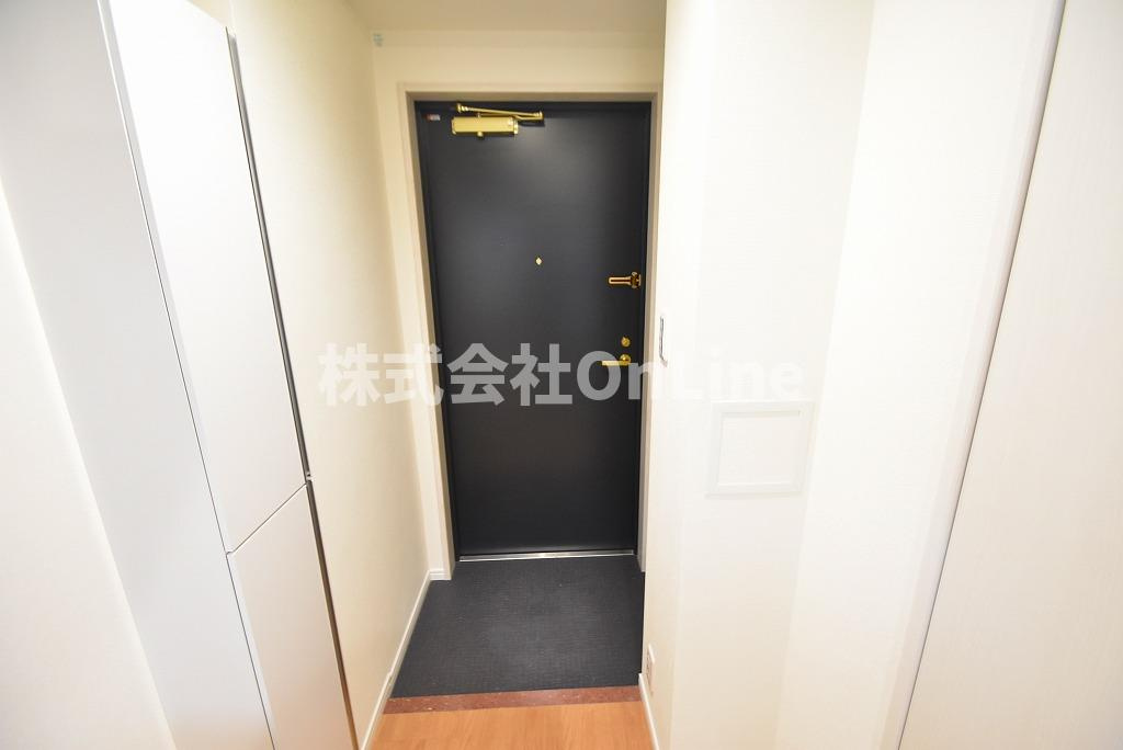 八尾市本町５丁目の賃貸マンションの玄関