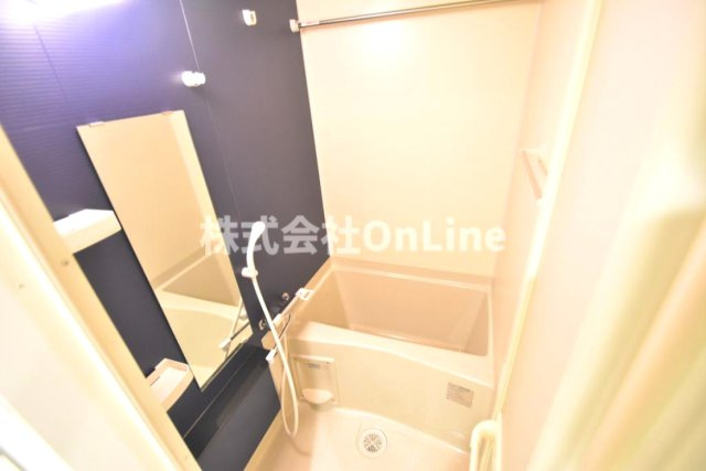 八尾市本町５丁目の賃貸マンションの浴室