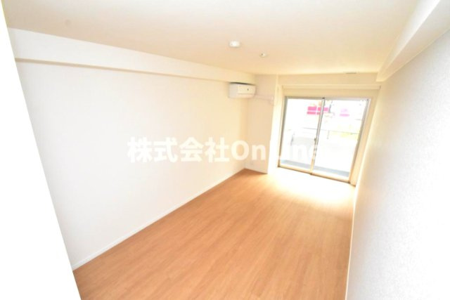 八尾市本町５丁目の賃貸マンションの居間・リビング