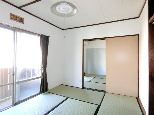 第2ビューハイツ松本の和室