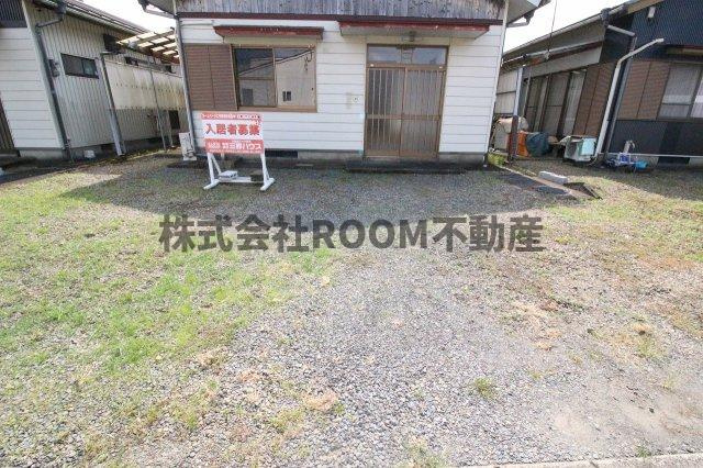 今村貸家の駐車場|駐車場に車を止められます