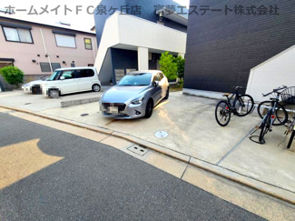 【駐車場】