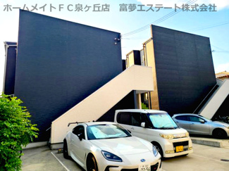 【外観】 | 右：クオーレイシヅ
